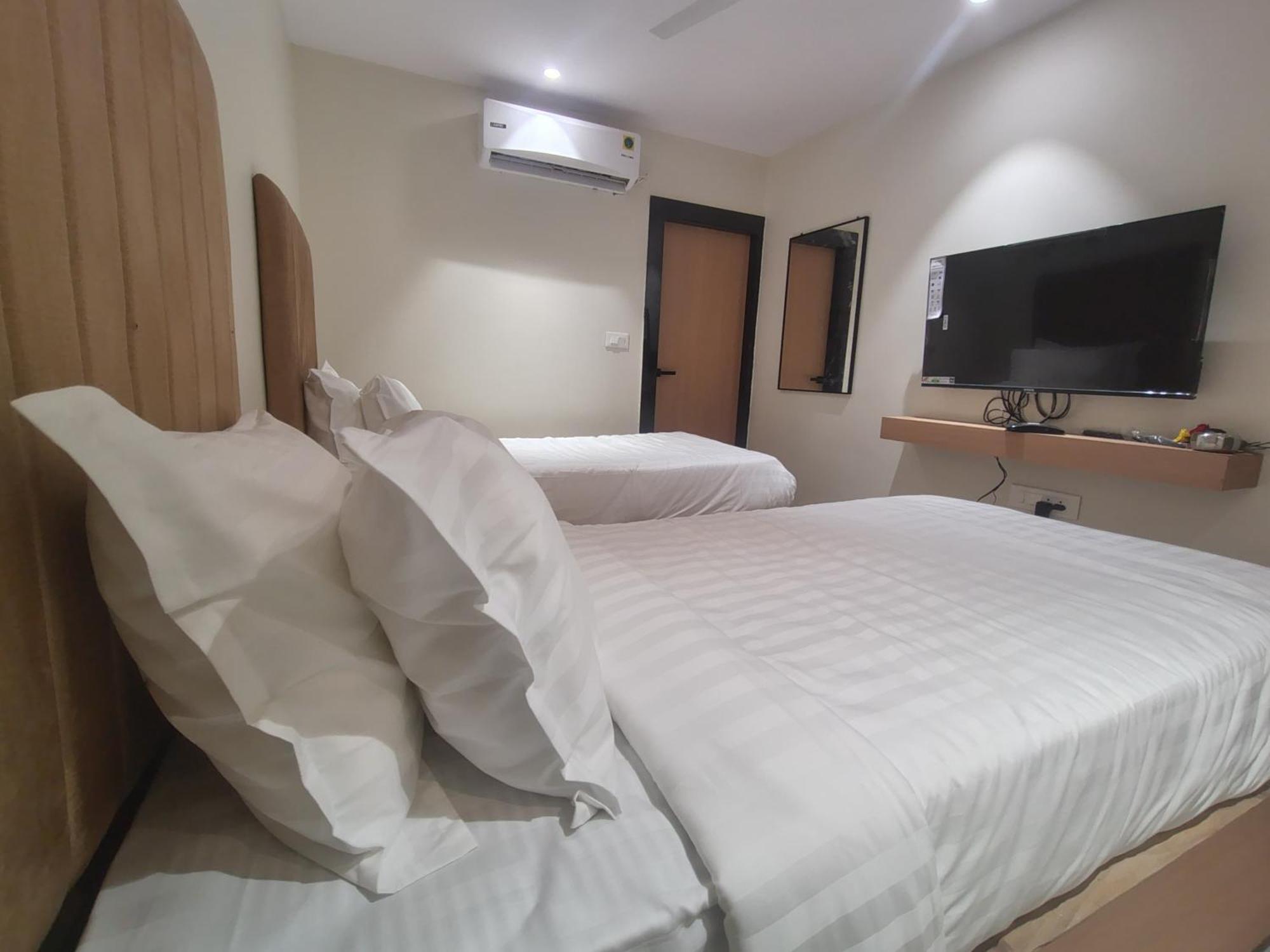 Hotel Blueearth Vizianagaram Экстерьер фото