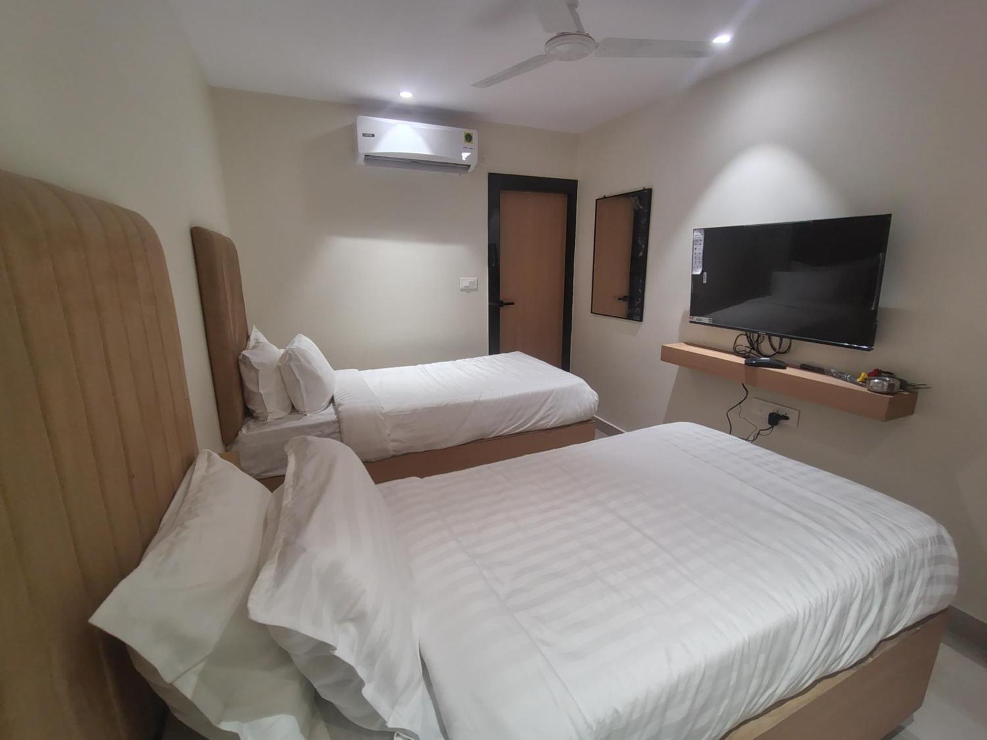 Hotel Blueearth Vizianagaram Экстерьер фото